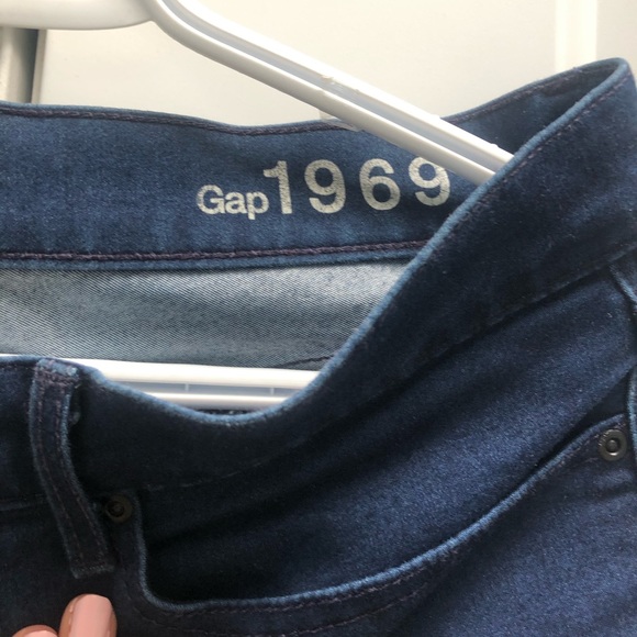 The Gap Dark Blue Stretchy Jeans - Picture 3 of 5